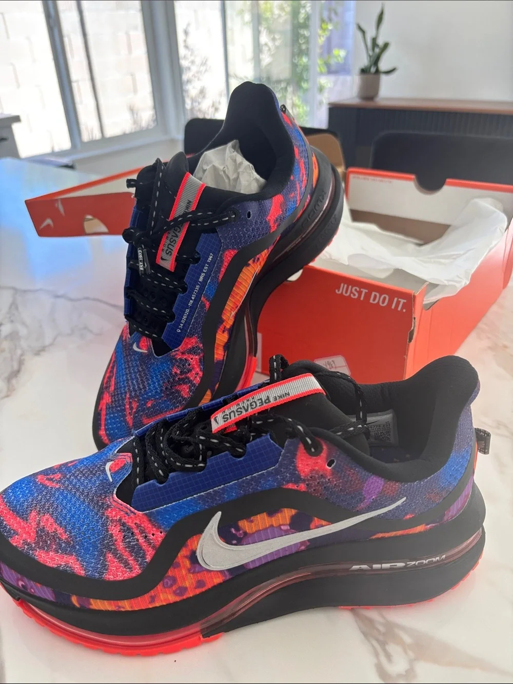 Nike Men's Multicolor Blue Red Graphic Running Sneakers